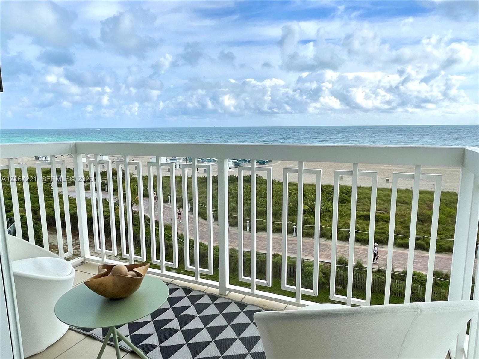 THE PRESIDENTIAL CONDO · #318 in Miami Beach - Photo 8