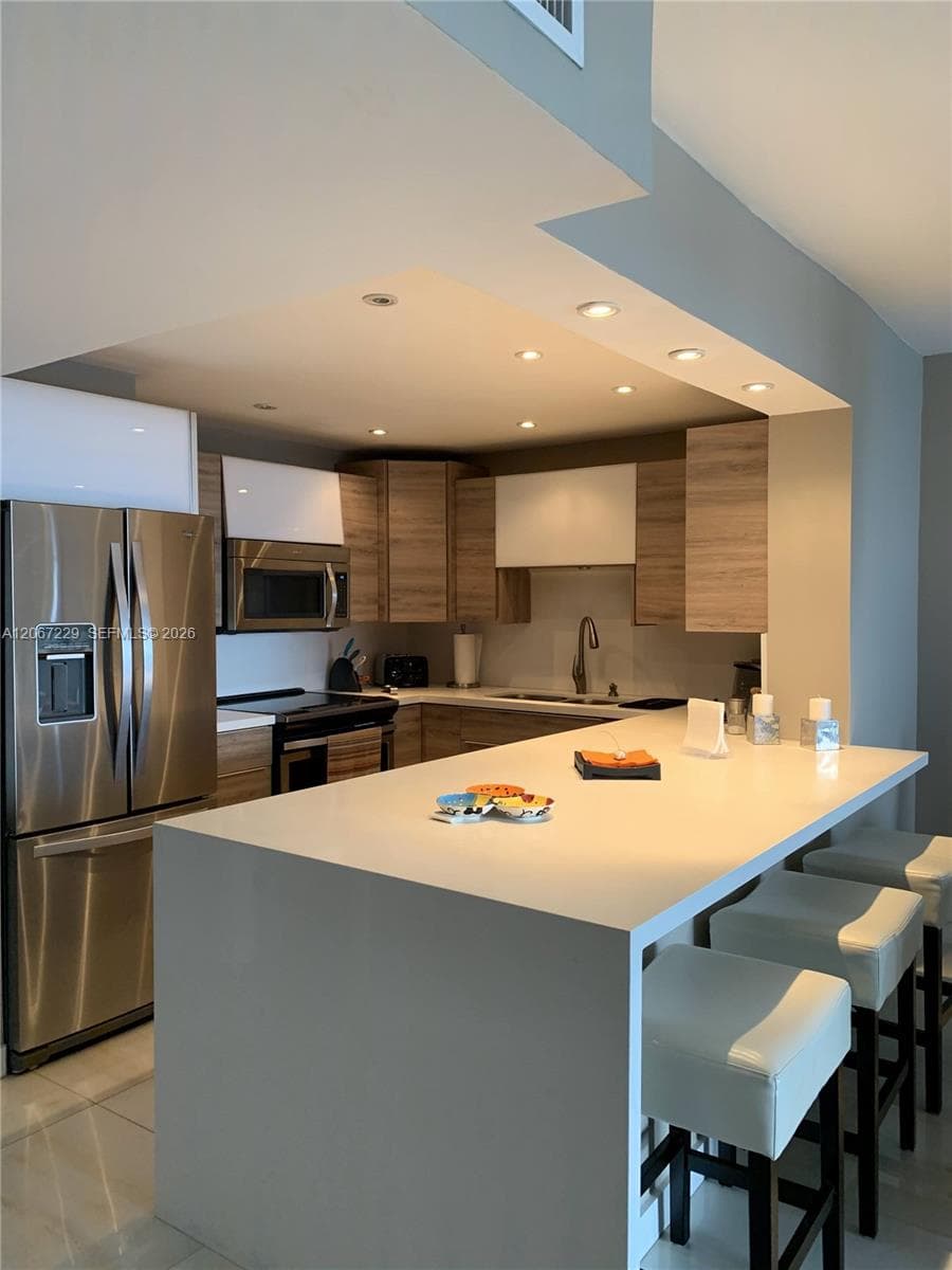 ARLEN BEACH CONDO · #1003 in Miami Beach - Photo 7