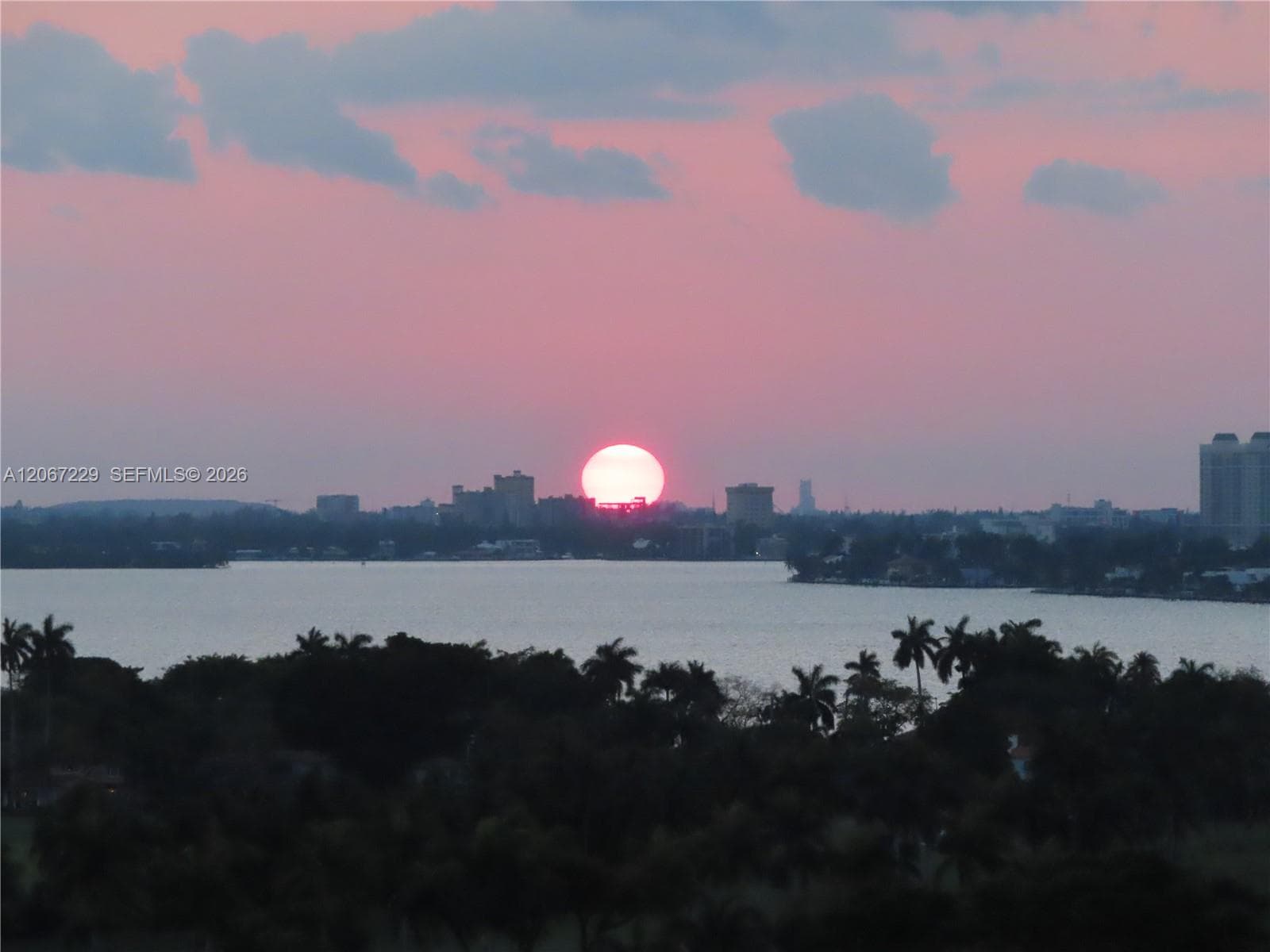 ARLEN BEACH CONDO · #1003 in Miami Beach - Photo 18