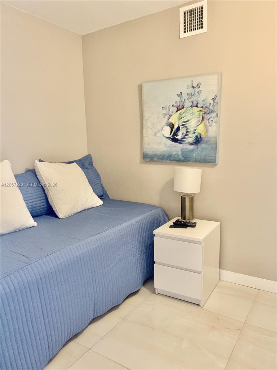 ARLEN BEACH CONDO · #1003 in Miami Beach - Photo 11