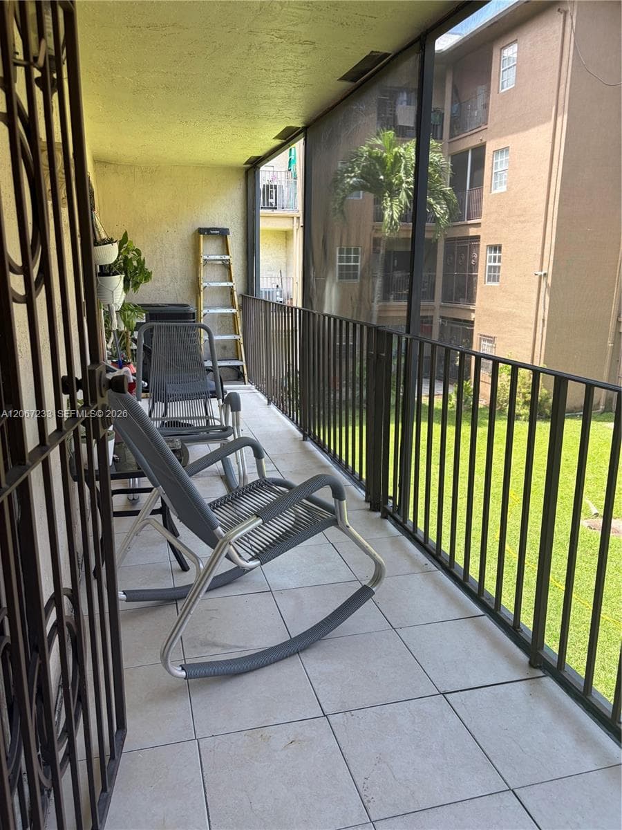 Grand Vista Condo · #5222 in Hialeah Gardens - Photo 9