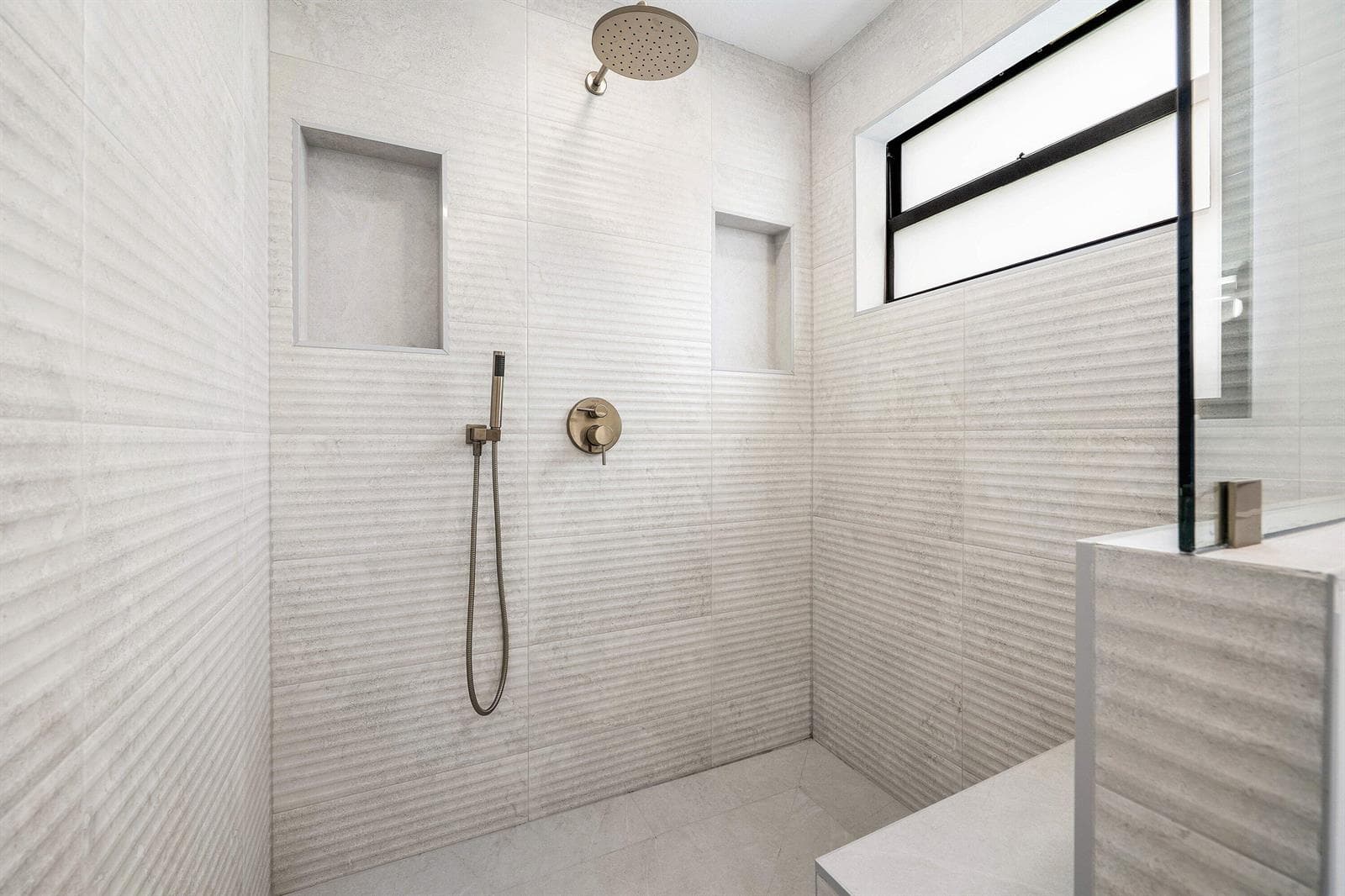025-5665AspenRidgeCircle-DelrayBeach-FL-