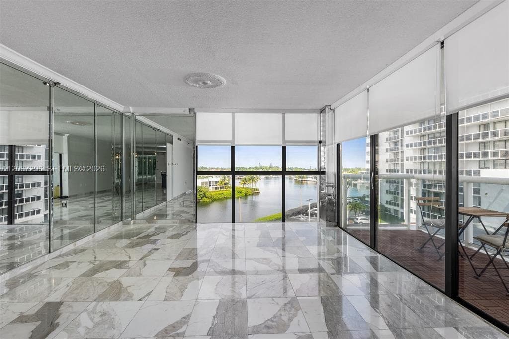 WATERVIEW CONDO · #533 in Aventura - Photo 2