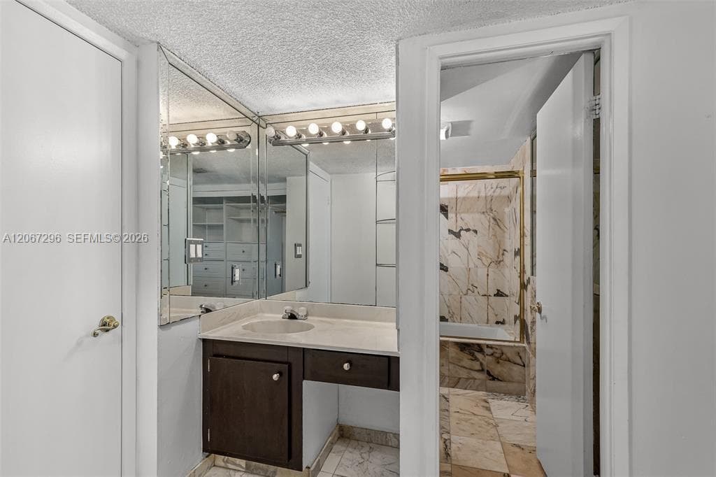 WATERVIEW CONDO · #533 in Aventura - Photo 13