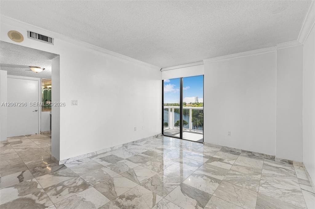 WATERVIEW CONDO · #533 in Aventura - Photo 10