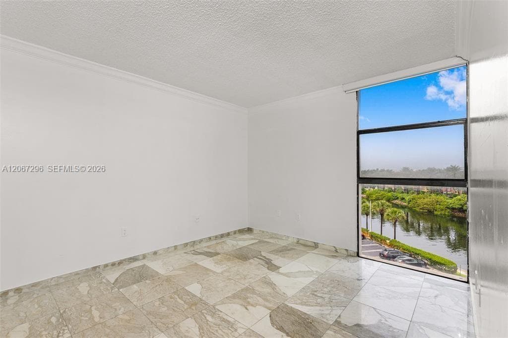 WATERVIEW CONDO · #533 in Aventura - Photo 14