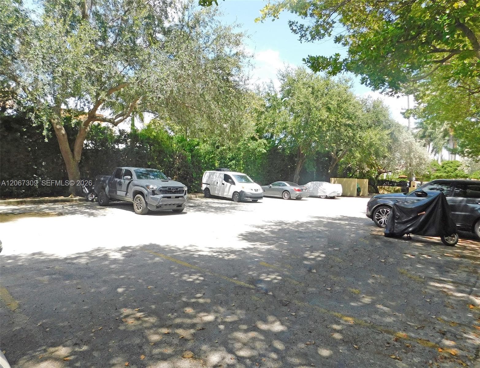 PINE TREE PLACE CONDO · #206 in Miami Beach - Photo 32