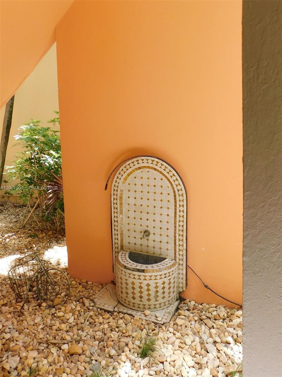 PINE TREE PLACE CONDO · #206 in Miami Beach - Photo 24