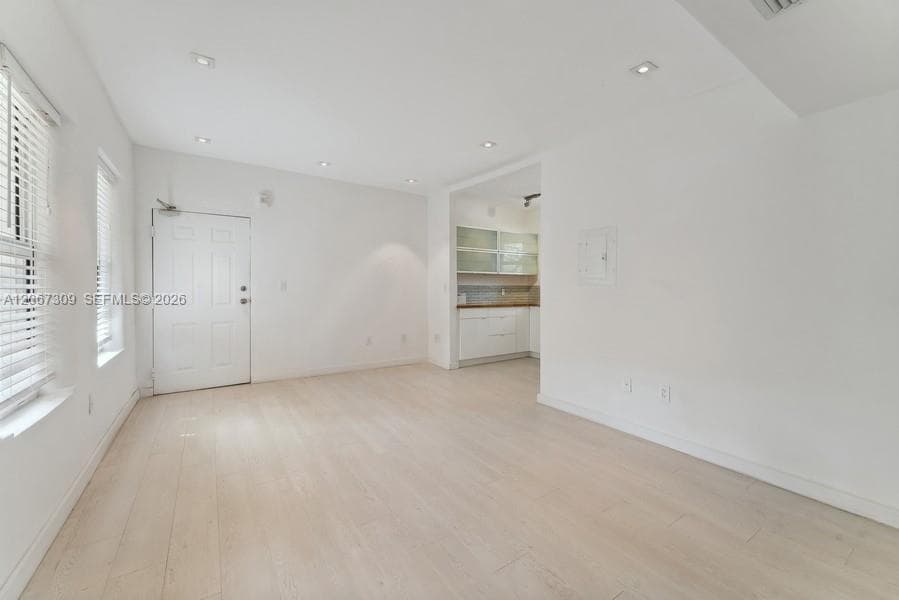 PINE TREE PLACE CONDO · #206 in Miami Beach - Photo 15