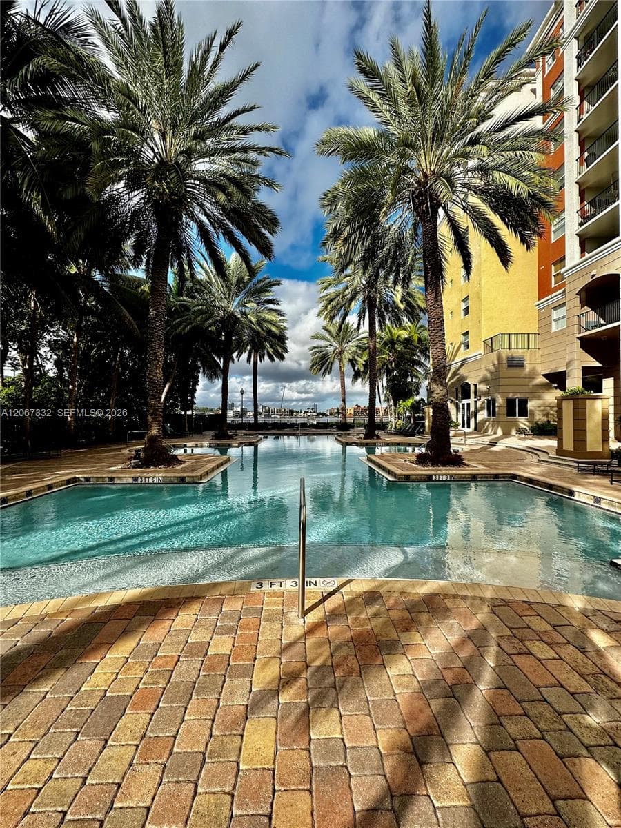 Porto Bellagio · #1105 in Sunny Isles Beach - Photo 26
