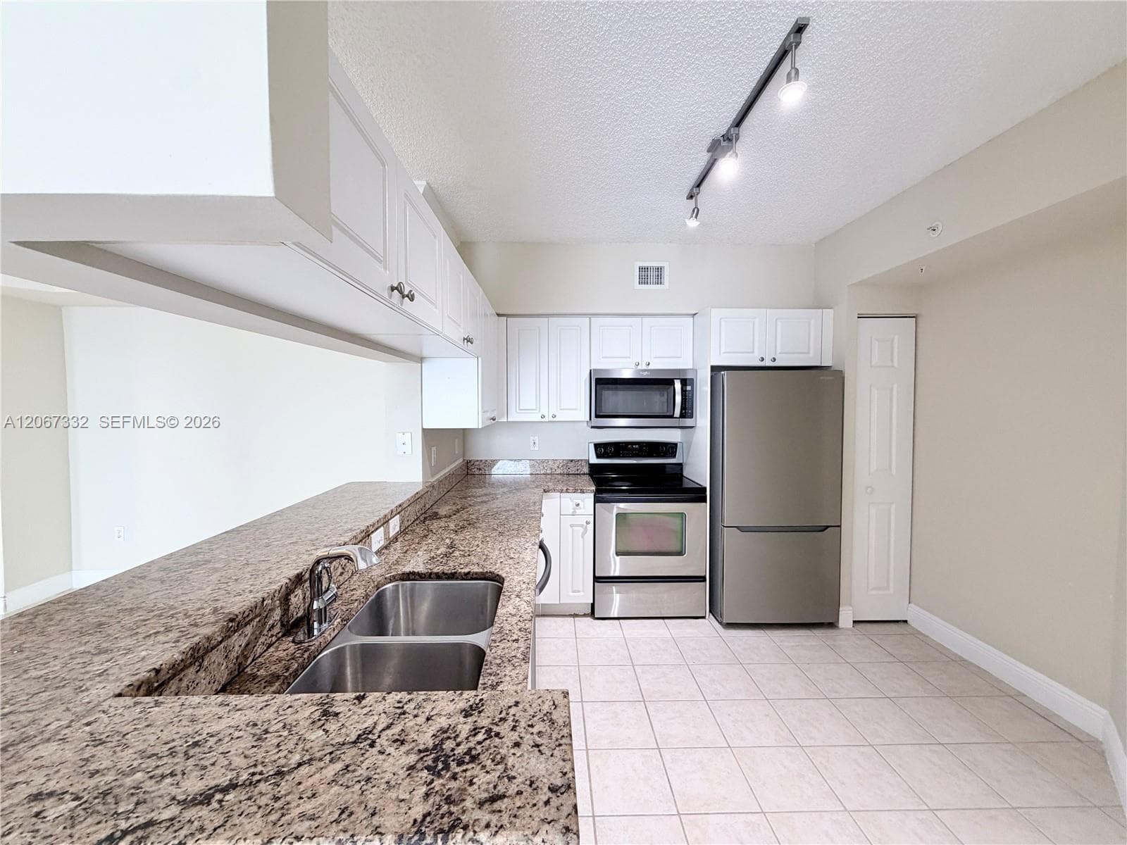 Porto Bellagio · #1105 in Sunny Isles Beach - Photo 3
