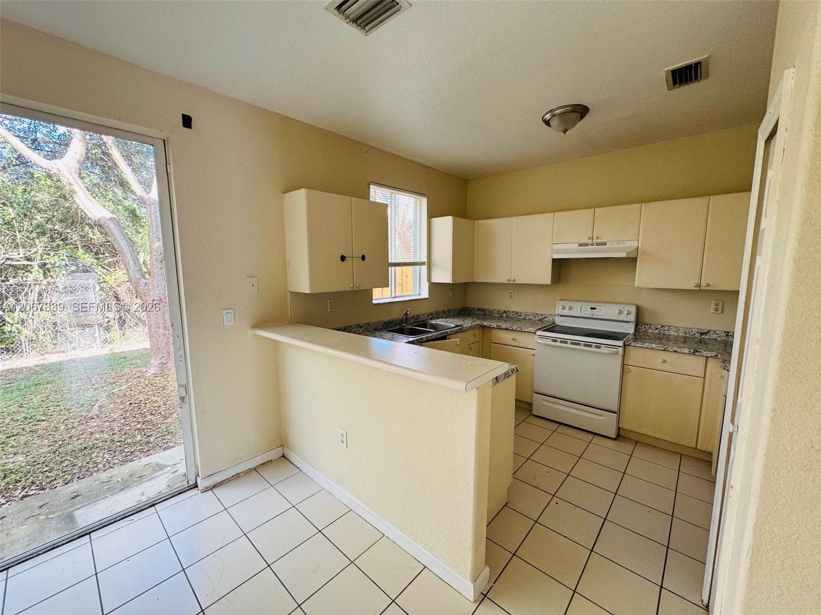 1601 SE 24th Ct #221 photo 8