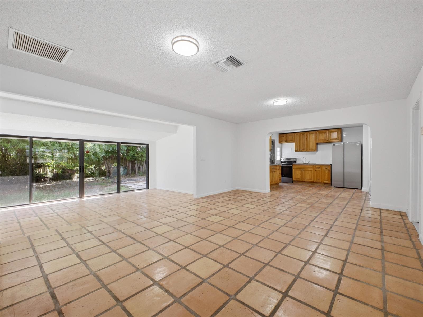 Dining to Family Kitchen
