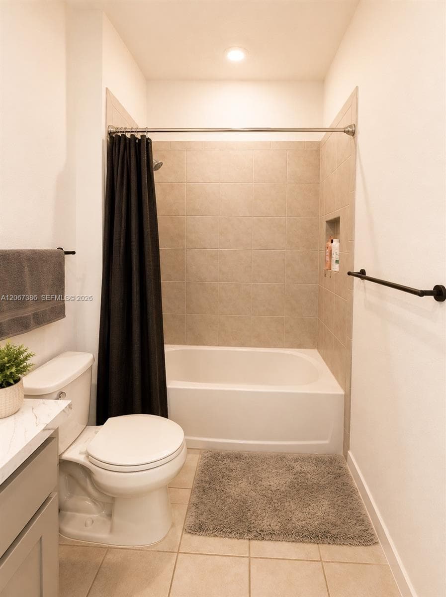1181 SW 7th Ct #1181 photo 2
