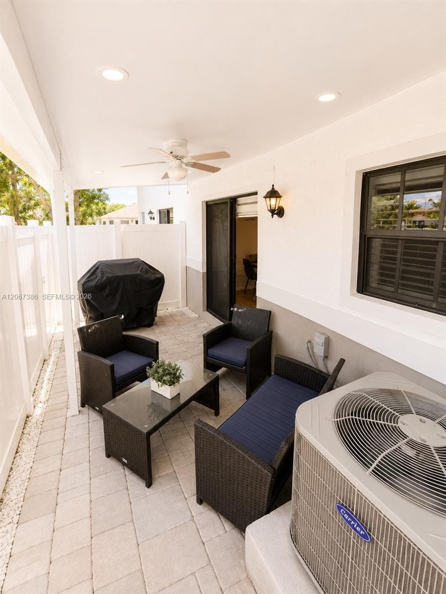 1181 SW 7th Ct #1181 photo 15