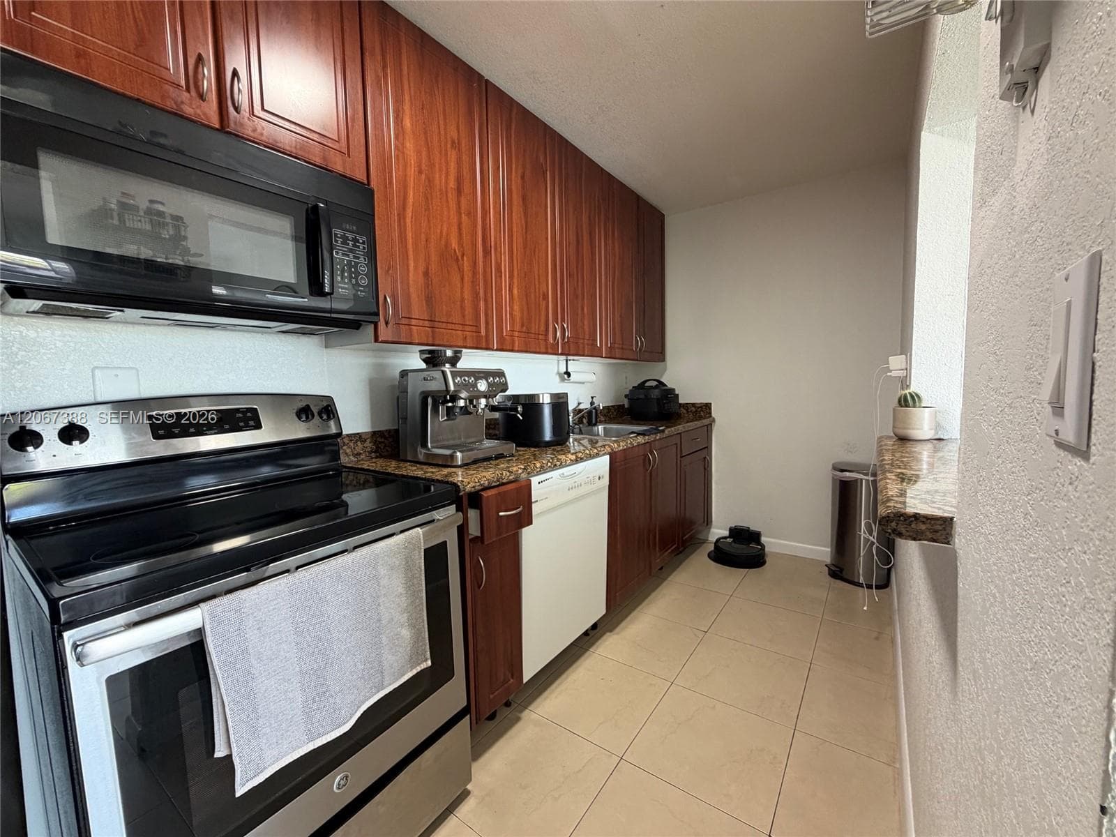 DORAL GARDENS CONDO · #2C in Doral - Photo 4