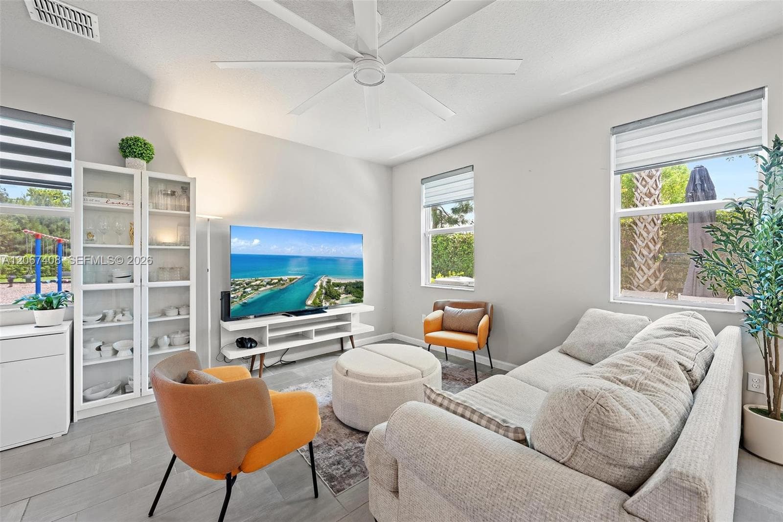 1616 Lindley St photo 7