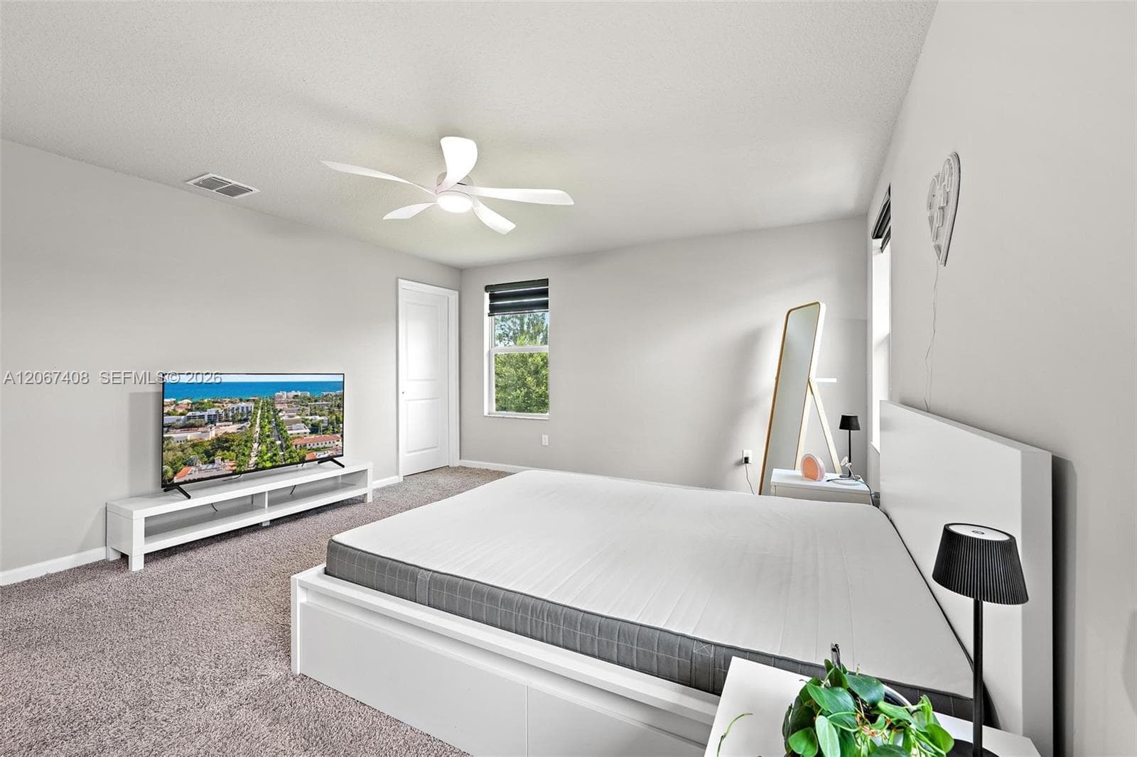 1616 Lindley St photo 19