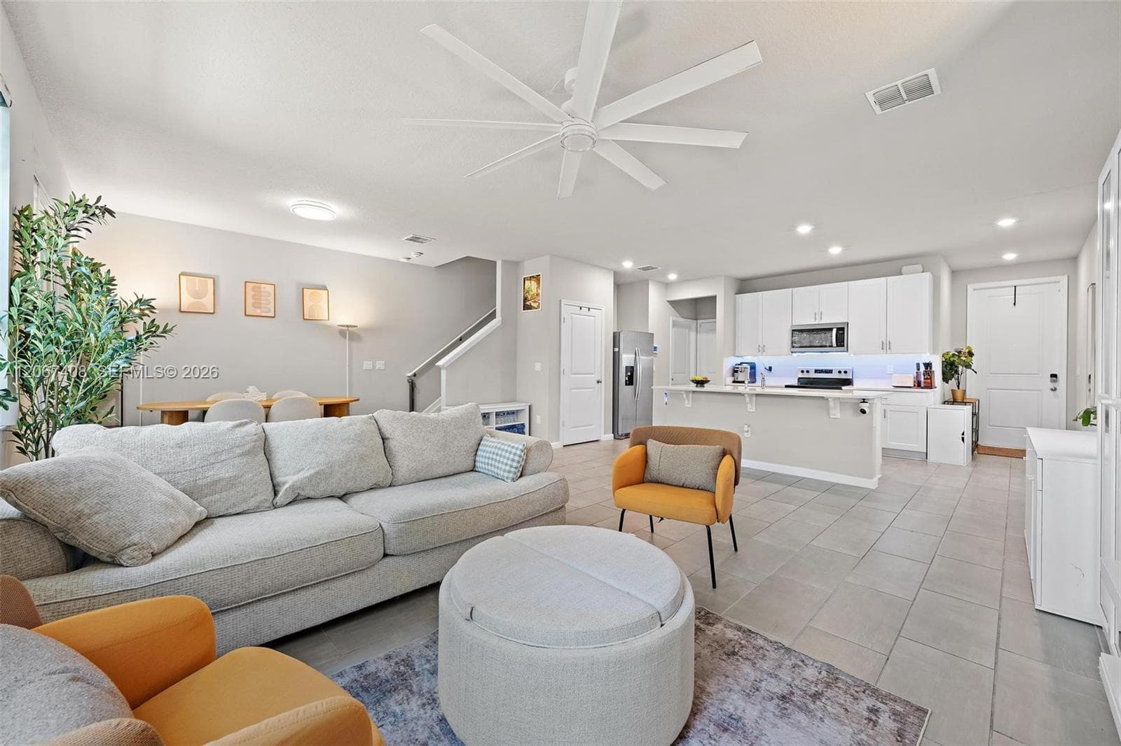 1616 Lindley St photo 8