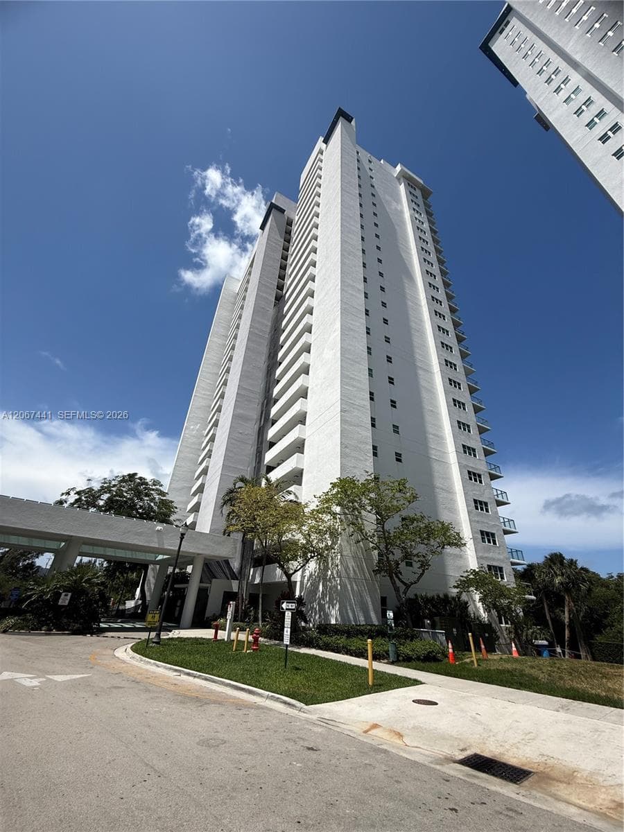 THE OAKS I CONDO · #1104 in North Miami - Photo 52