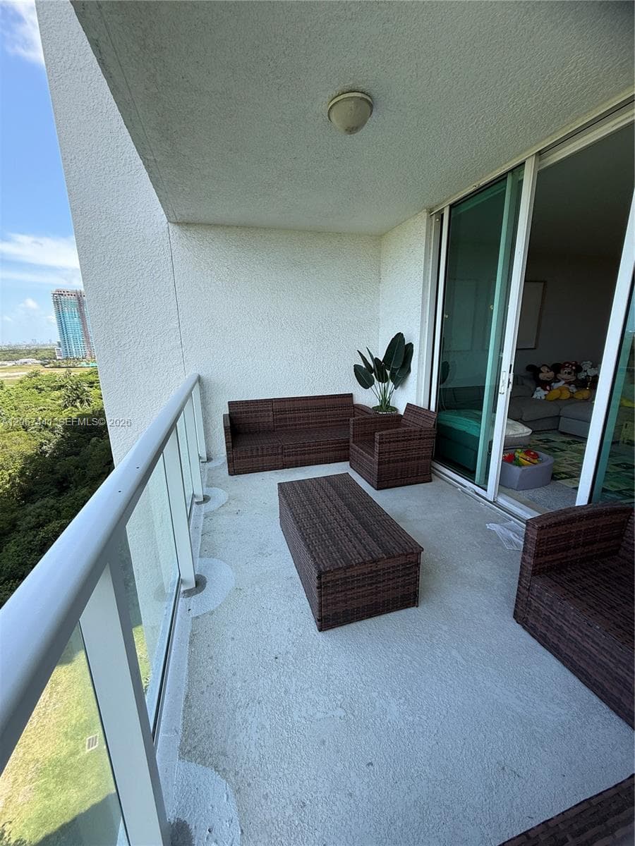 THE OAKS I CONDO · #1104 in North Miami - Photo 32