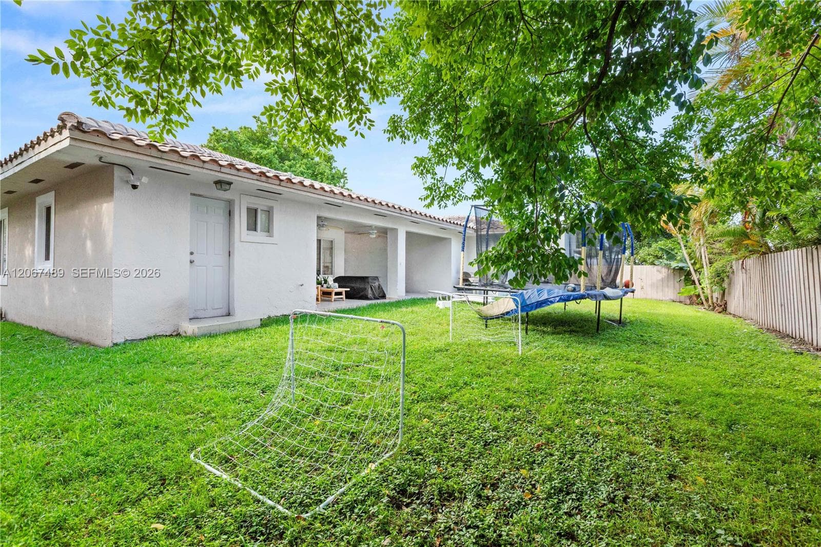 9840 NW 28th Ter photo 37