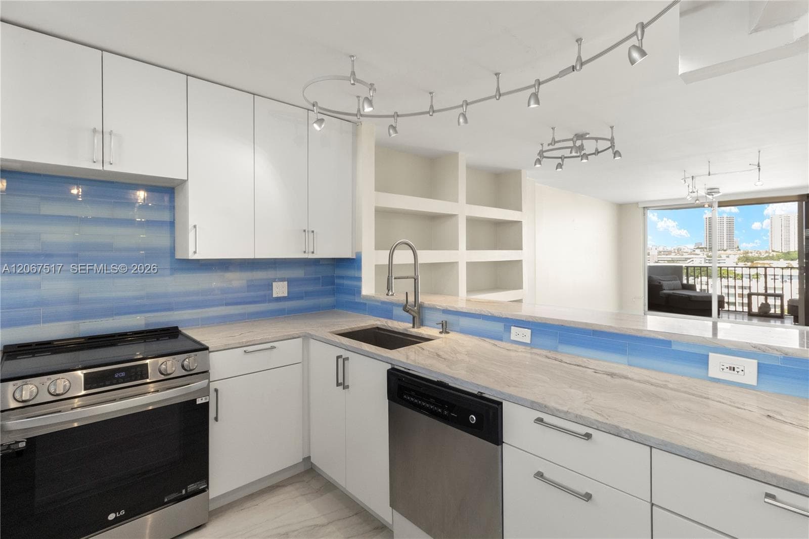 CORAL ISLE EAST CONDO · #904 in North Miami Beach - Photo 13