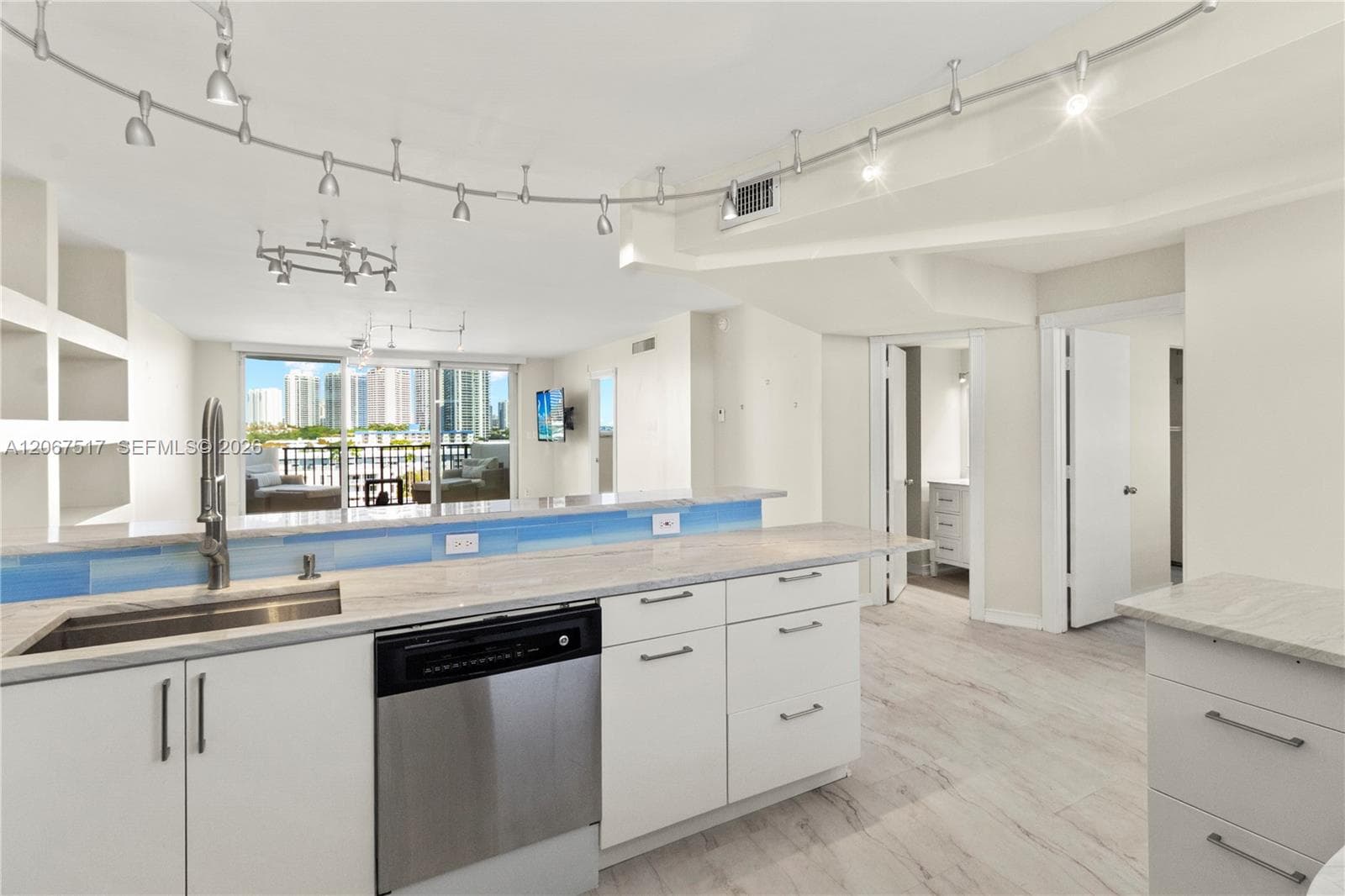 CORAL ISLE EAST CONDO · #904 in North Miami Beach - Photo 14