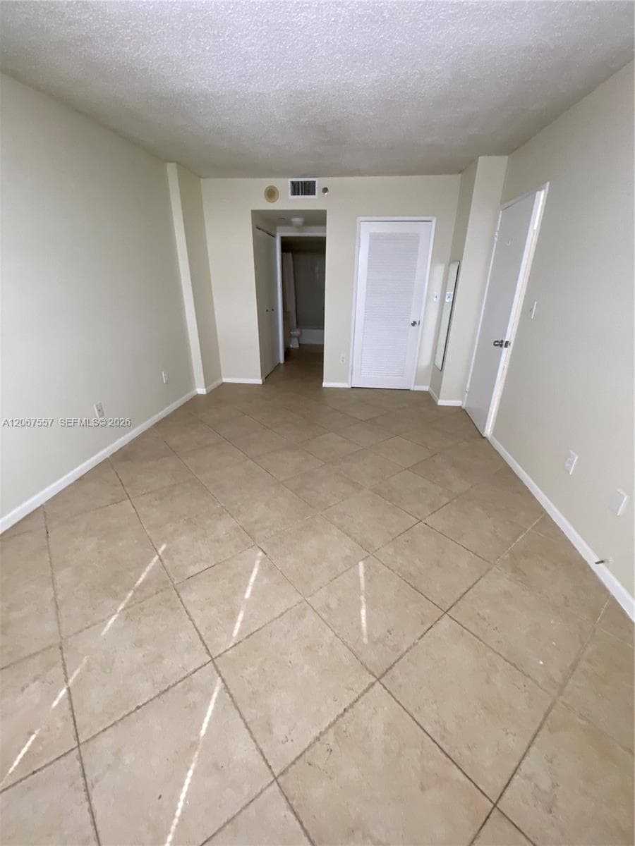 GREENWICH PH I CONDO · #A1406 in North Miami - Photo 7