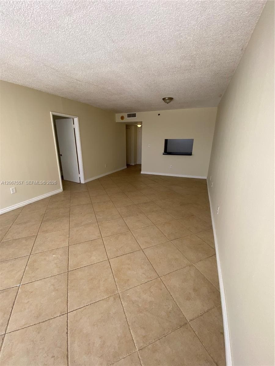 GREENWICH PH I CONDO · #A1406 in North Miami - Photo 10