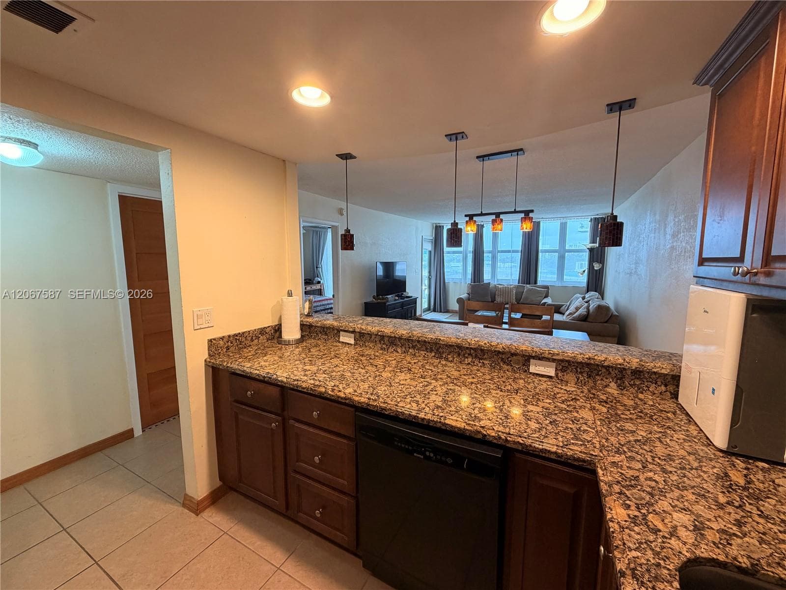 IMPERIAL TOWERS CONDO · #607 in Hallandale Beach - Photo 7