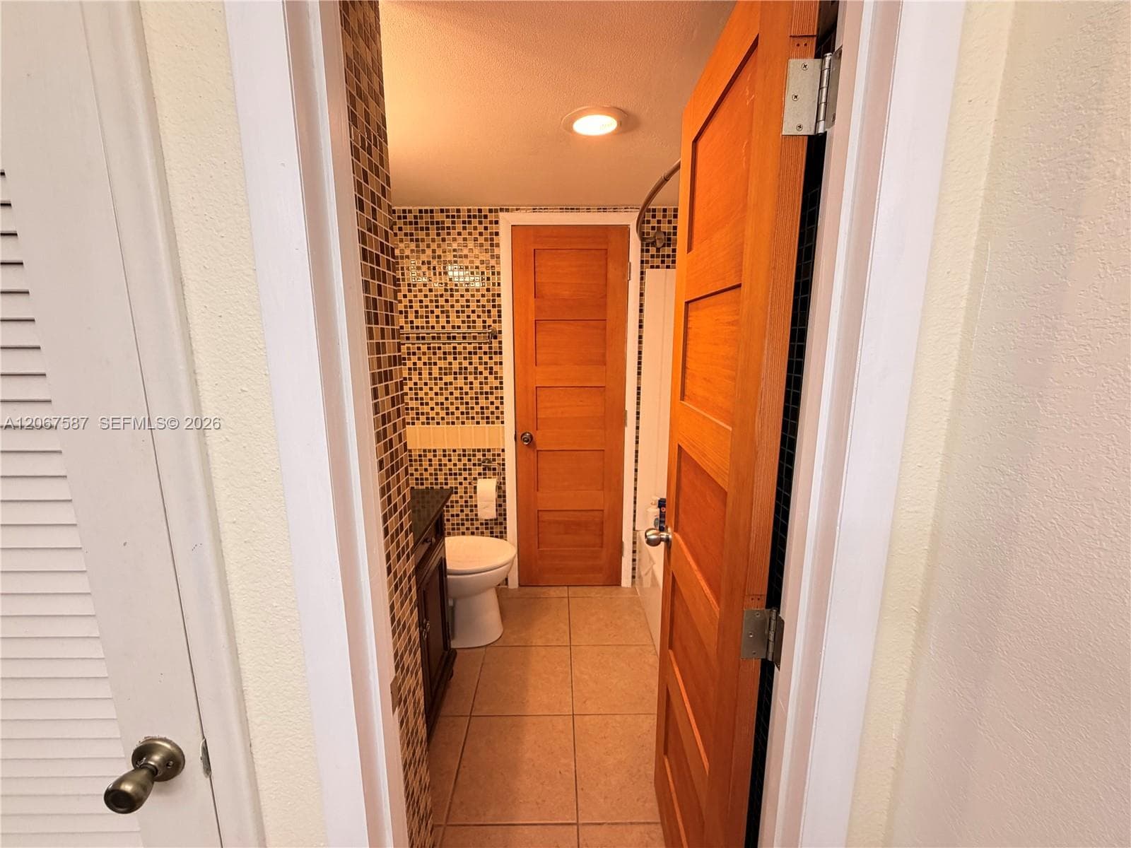 IMPERIAL TOWERS CONDO · #607 in Hallandale Beach - Photo 18