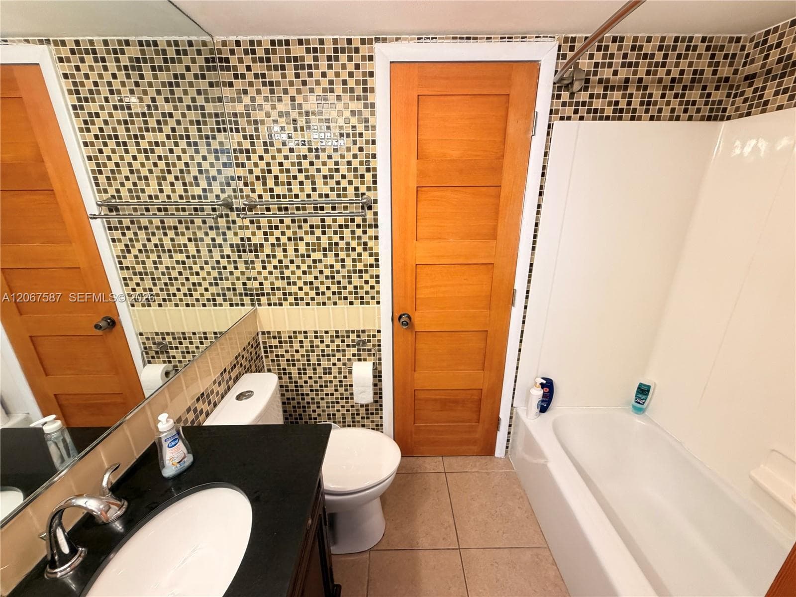 IMPERIAL TOWERS CONDO · #607 in Hallandale Beach - Photo 19