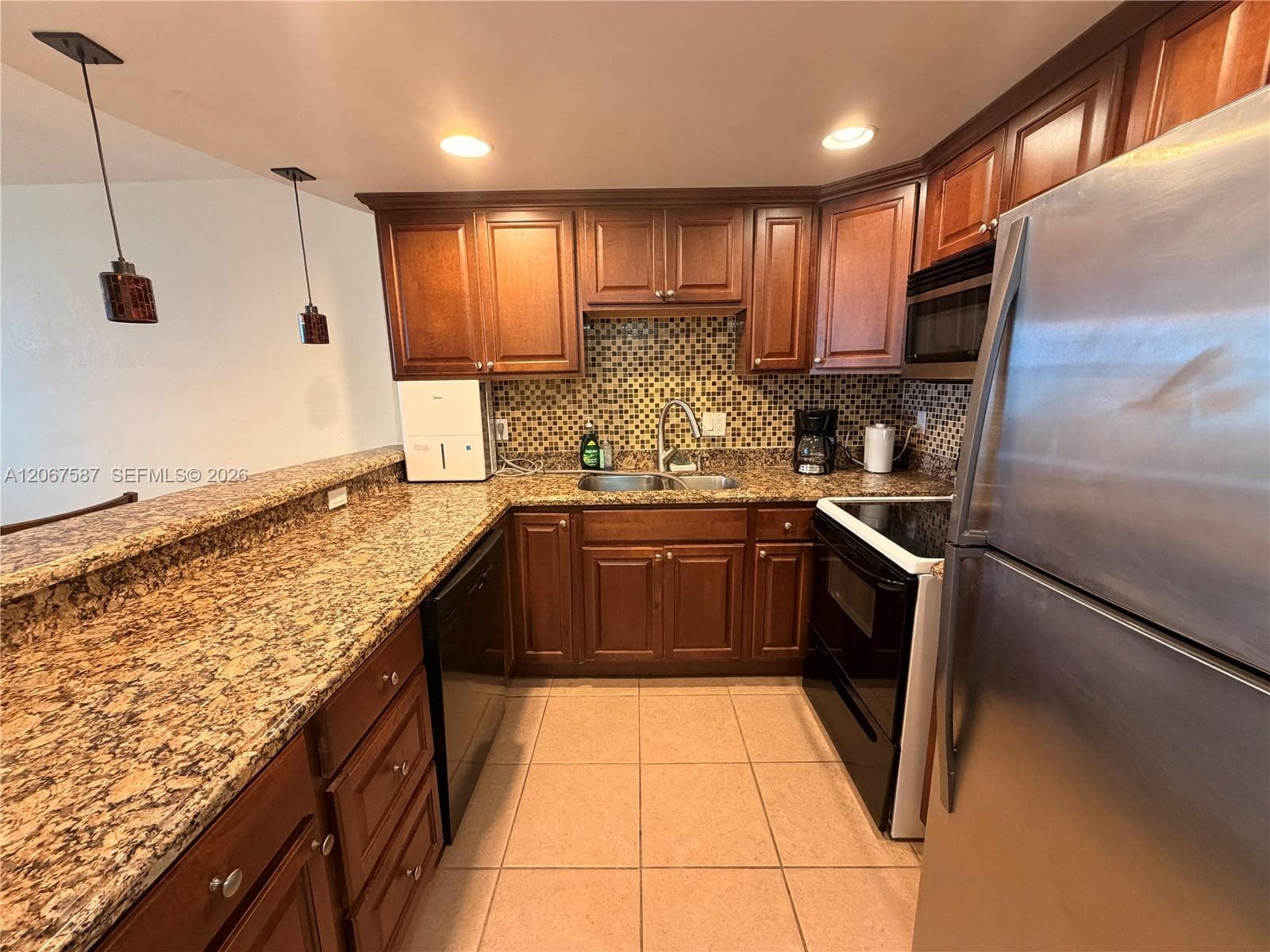 IMPERIAL TOWERS CONDO · #607 in Hallandale Beach - Photo 8