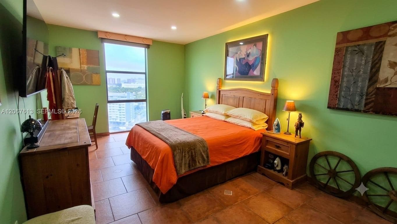 Sailboat Cay Condo · #PH1712 in North Miami - Photo 9