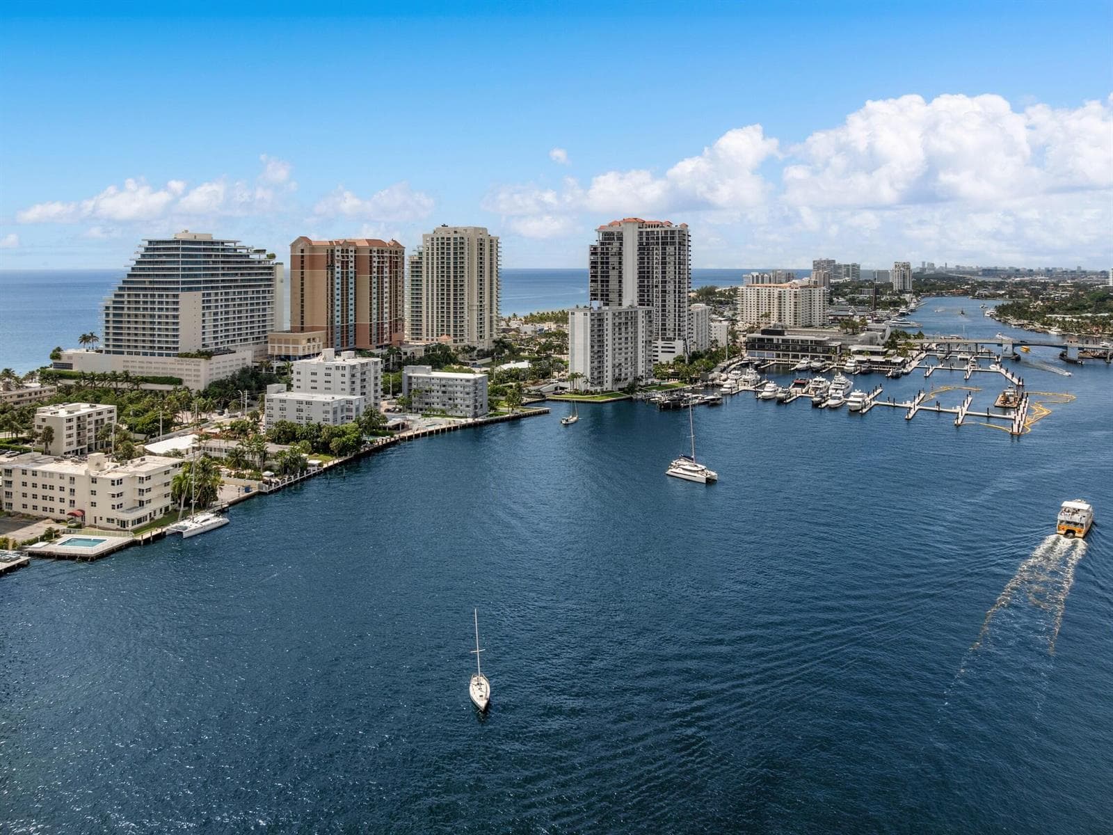 Unobstructed Intracoastal Access