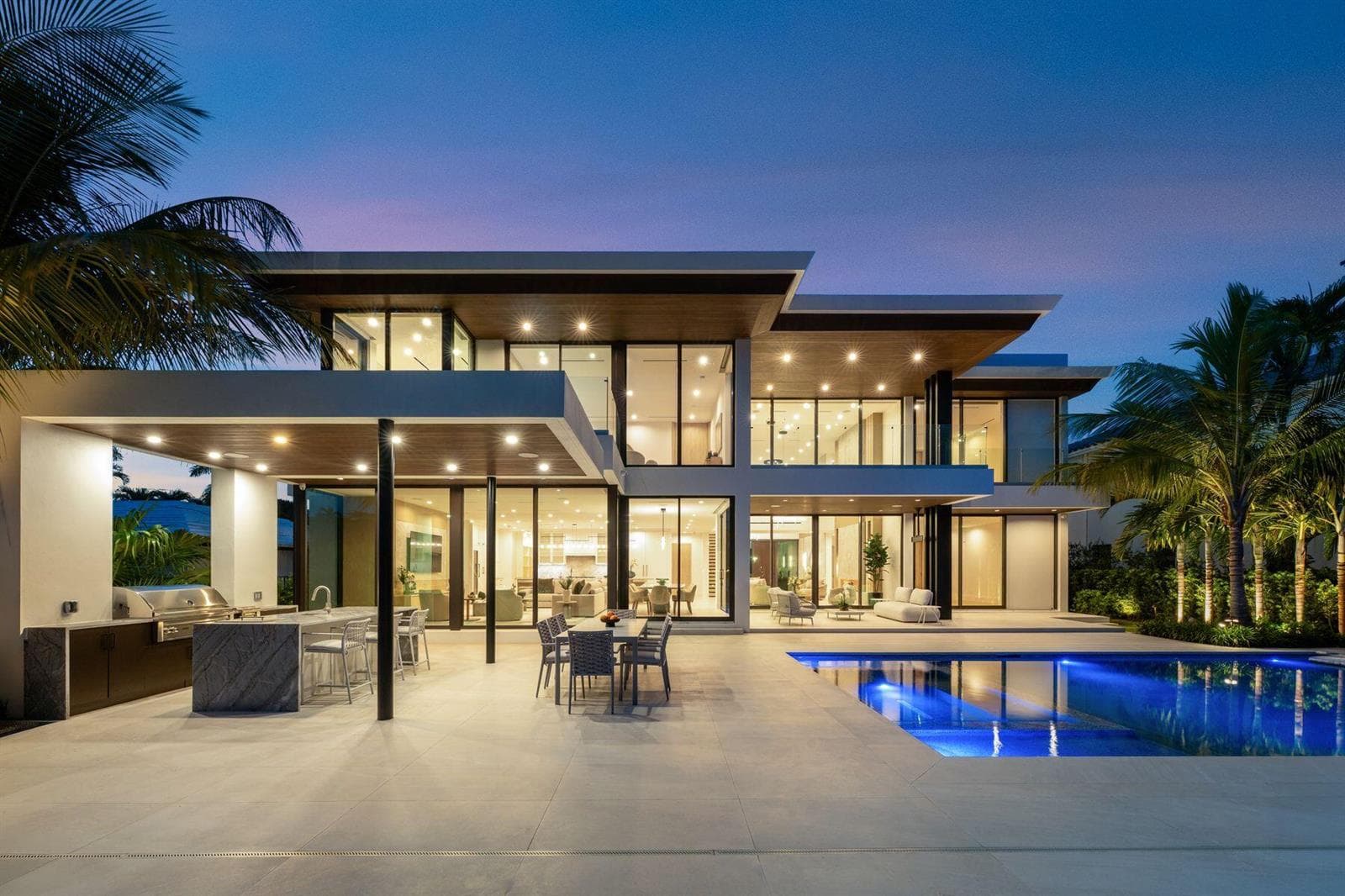 Premier South-Facing Waterfront Exposure