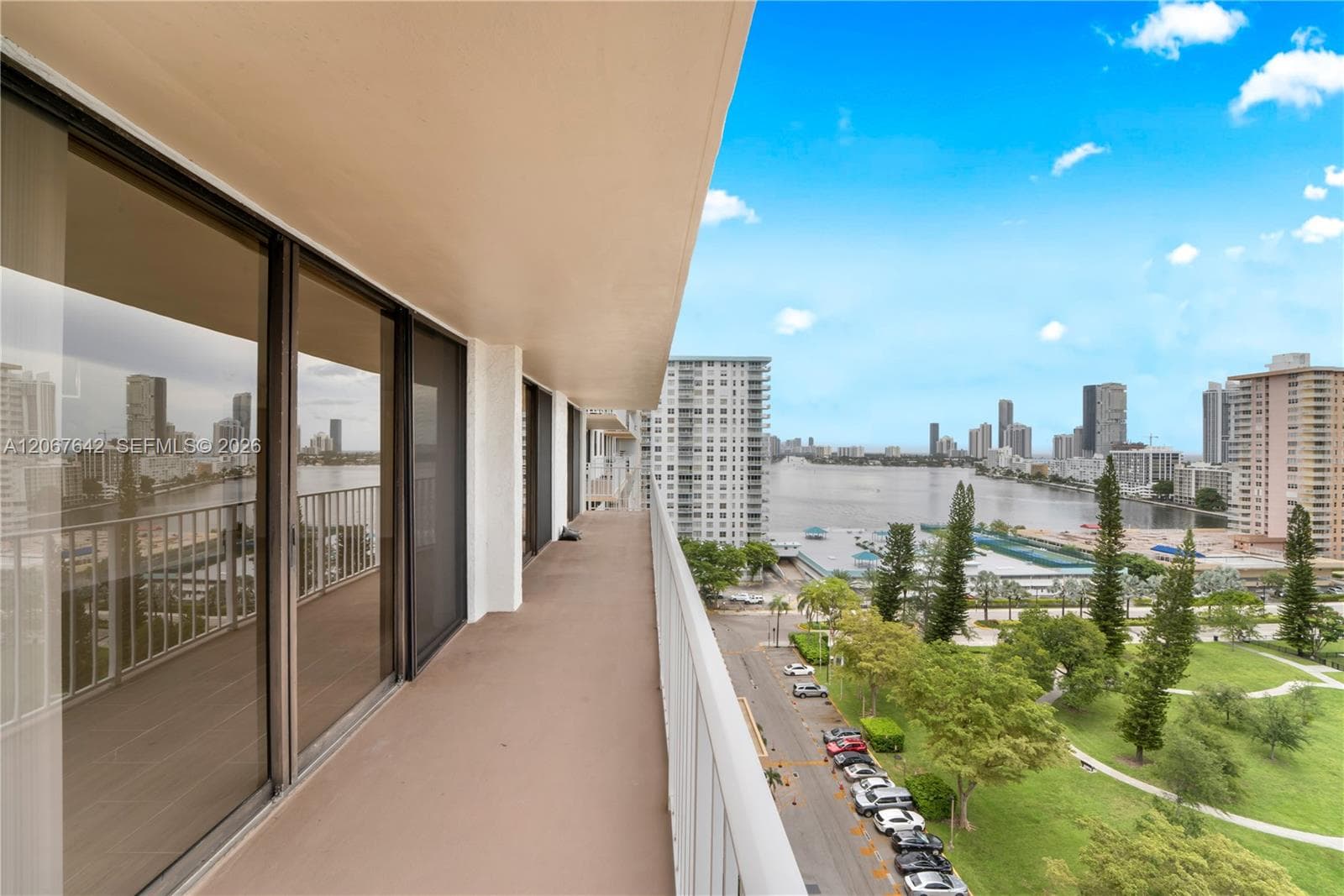 WINSTON TOWERS 700 CONDO · #1519 in Sunny Isles Beach - Photo 35