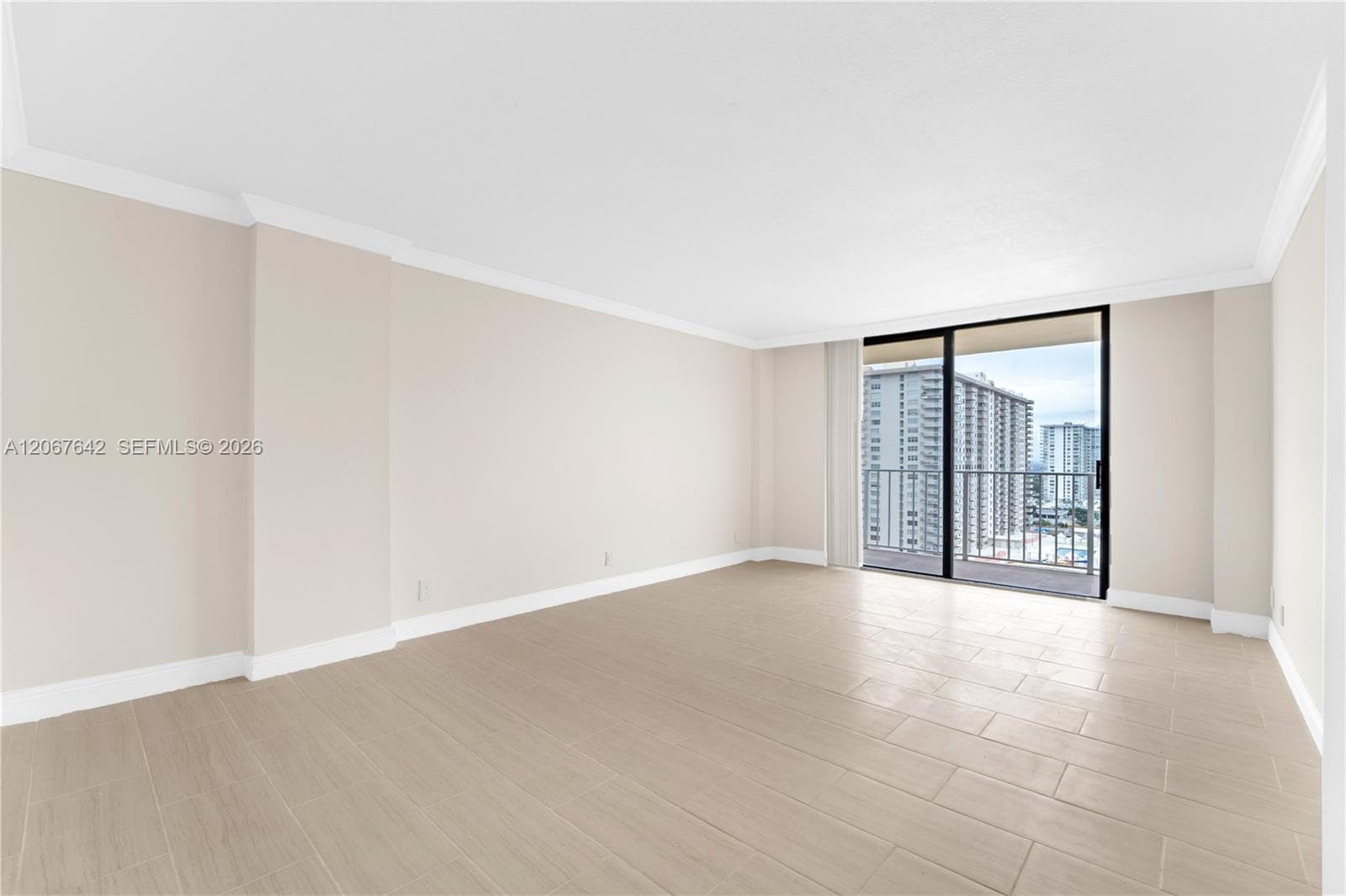 WINSTON TOWERS 700 CONDO · #1519 in Sunny Isles Beach - Photo 4
