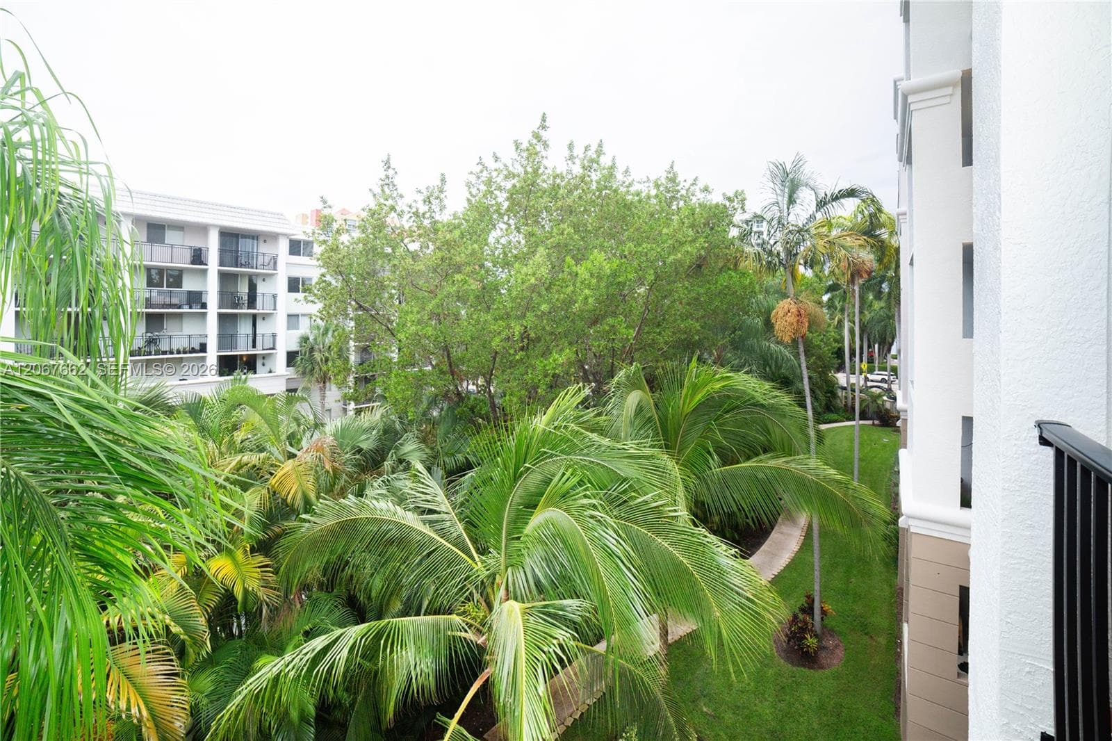 Porto Bellagio · #3410 in Sunny Isles Beach - Photo 46