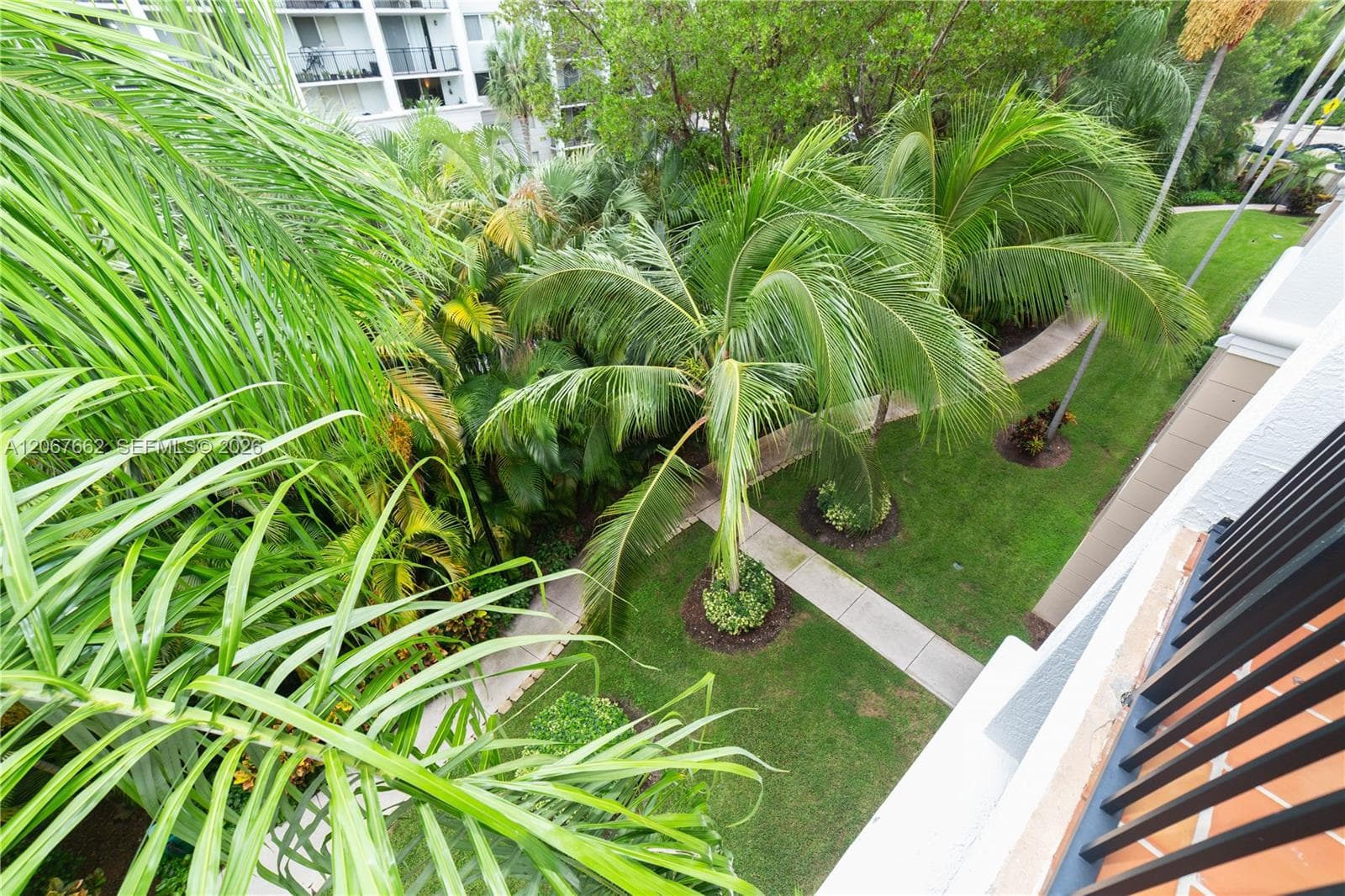 Porto Bellagio · #3410 in Sunny Isles Beach - Photo 43