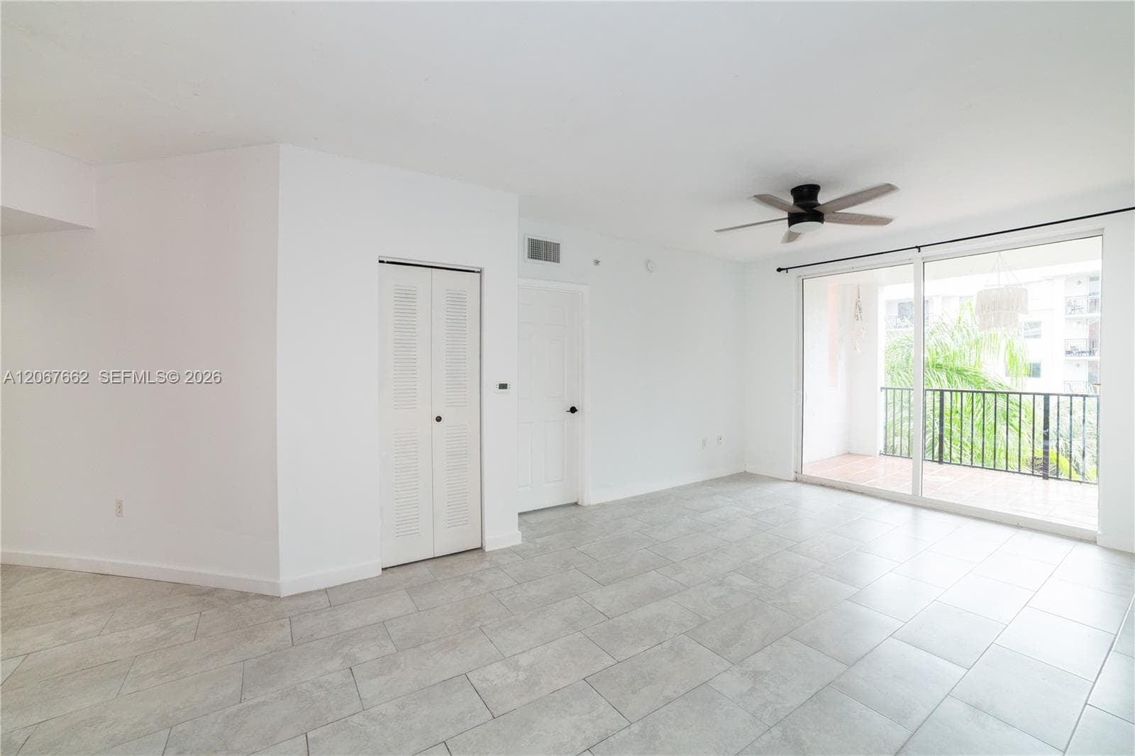 Porto Bellagio · #3410 in Sunny Isles Beach - Photo 12
