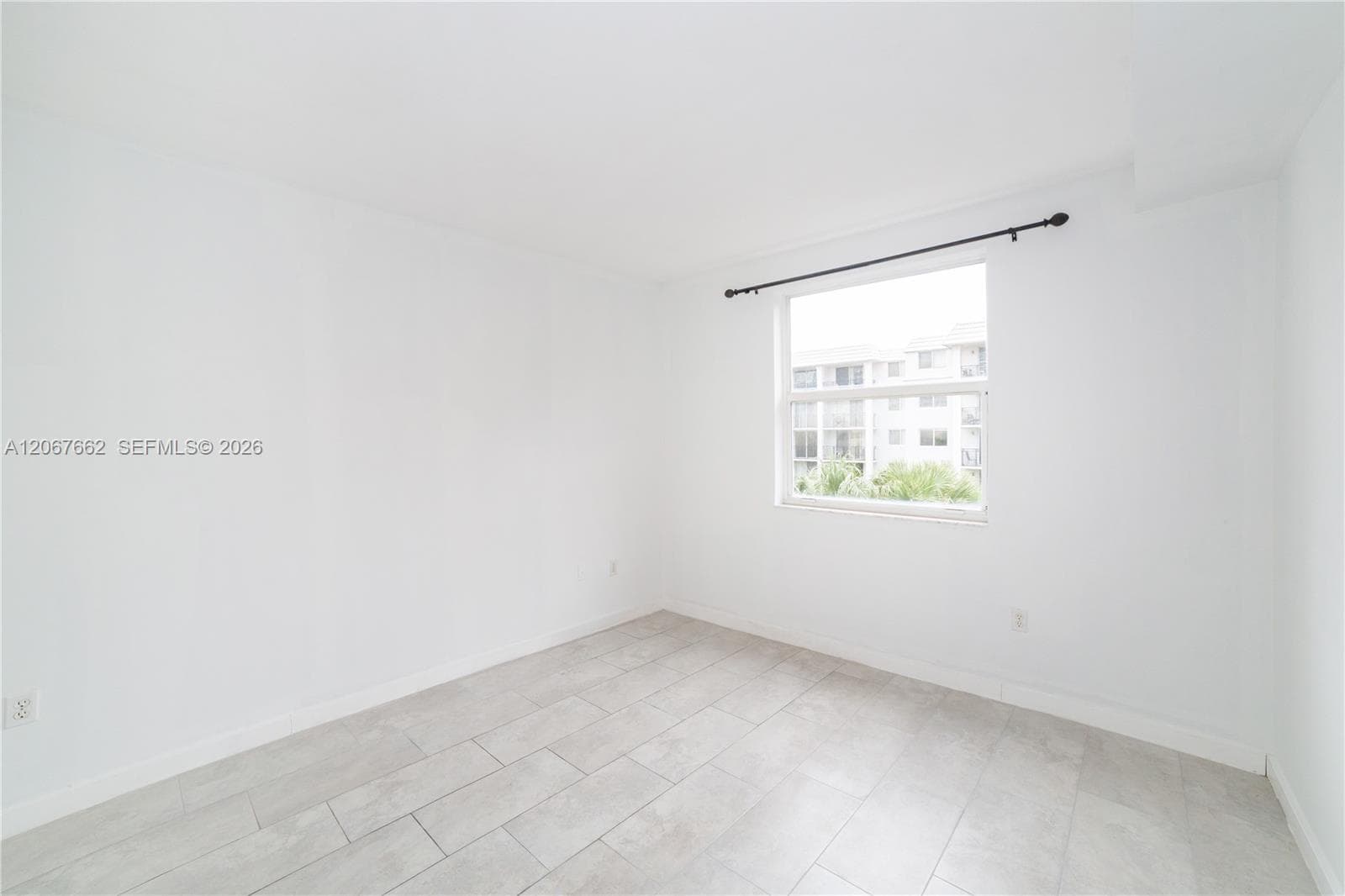 Porto Bellagio · #3410 in Sunny Isles Beach - Photo 28