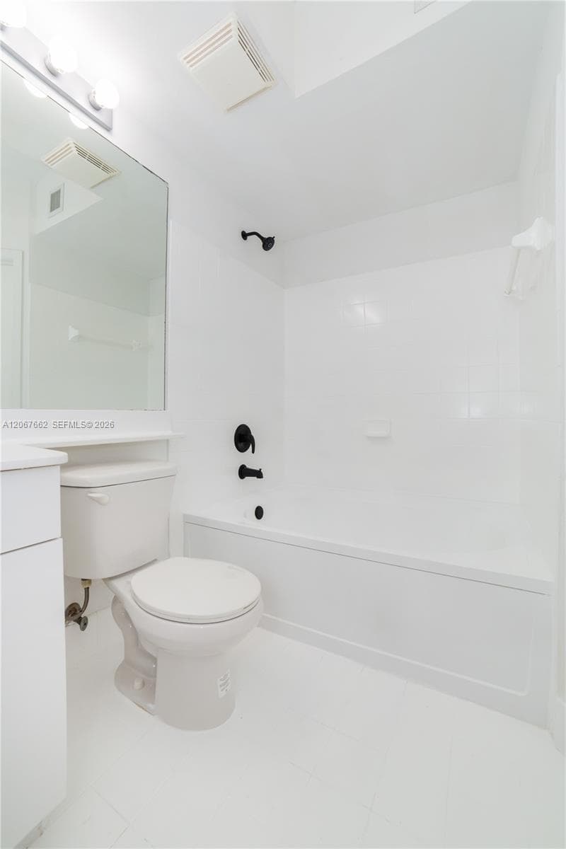 Porto Bellagio · #3410 in Sunny Isles Beach - Photo 38
