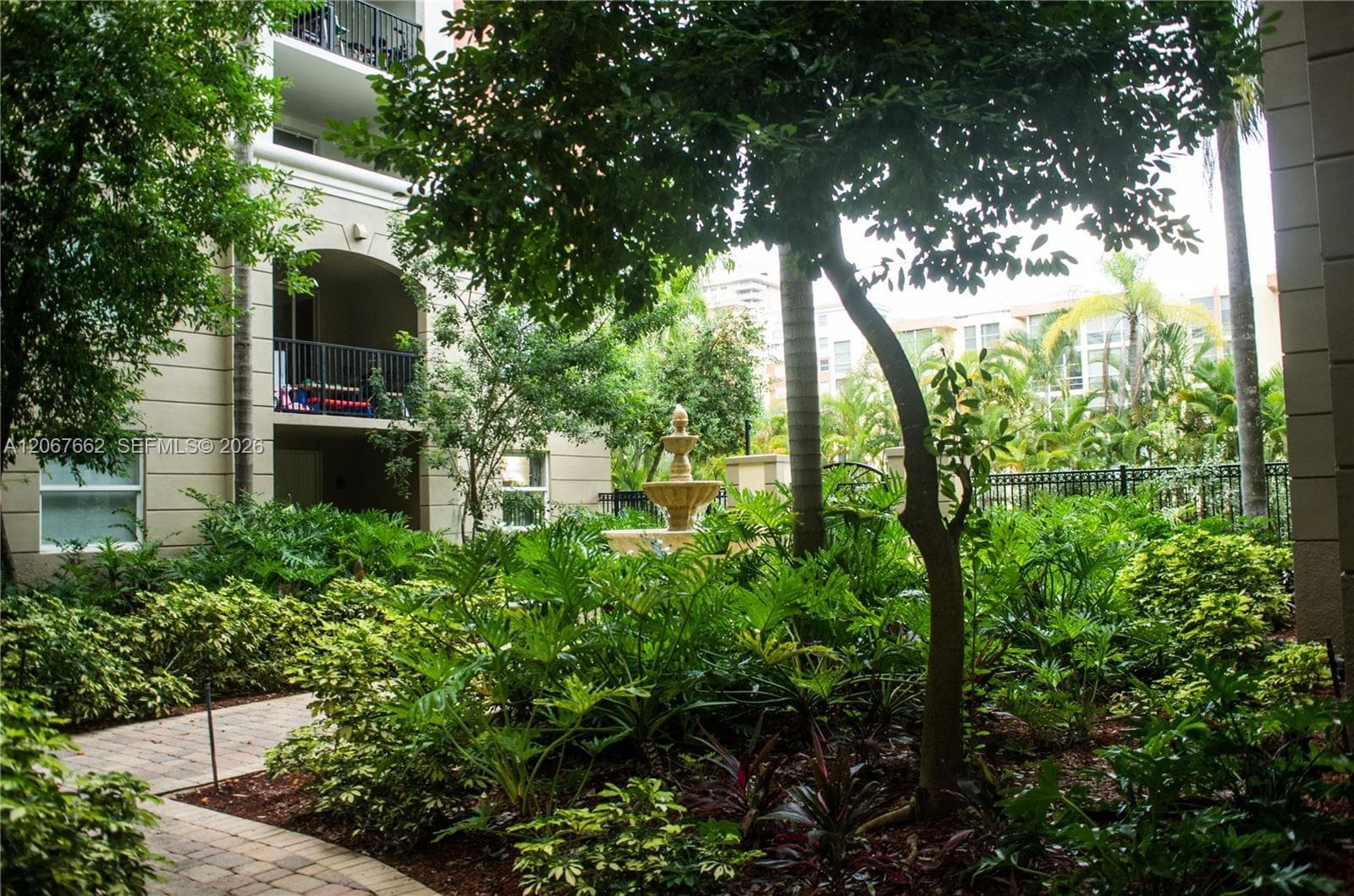 Porto Bellagio · #3410 in Sunny Isles Beach - Photo 59