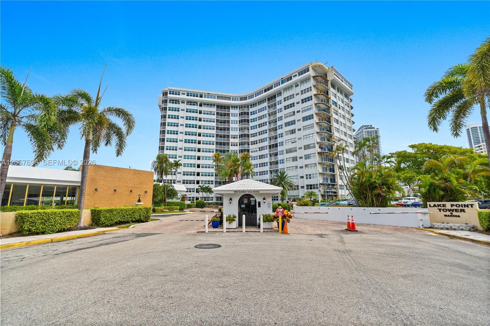 LAKE POINT TOWER · #1109 in Hallandale Beach - Photo 2
