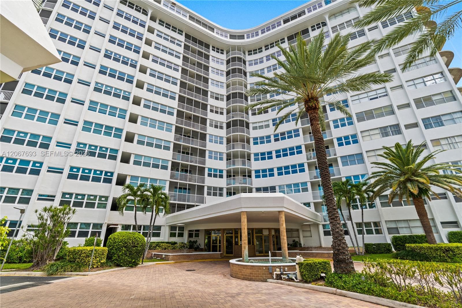 LAKE POINT TOWER · #1109 in Hallandale Beach - Photo 3