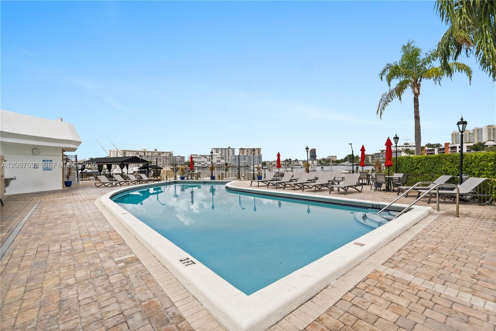LAKE POINT TOWER · #1109 in Hallandale Beach - Photo 20