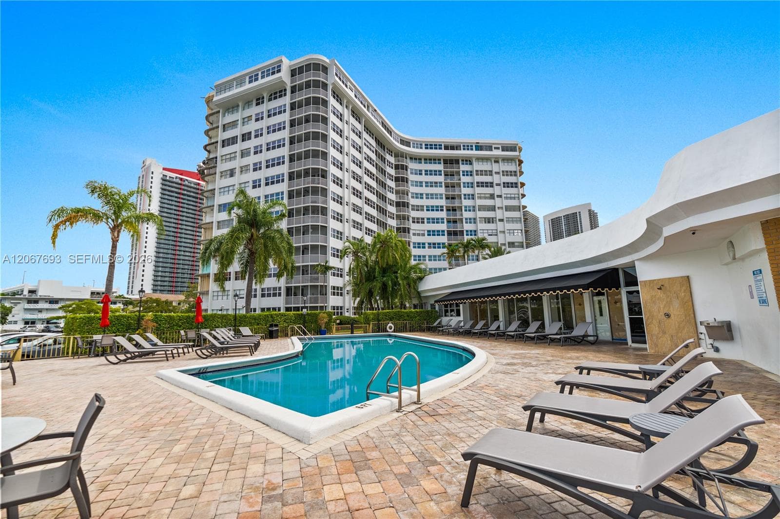 LAKE POINT TOWER · #1109 in Hallandale Beach - Photo 19