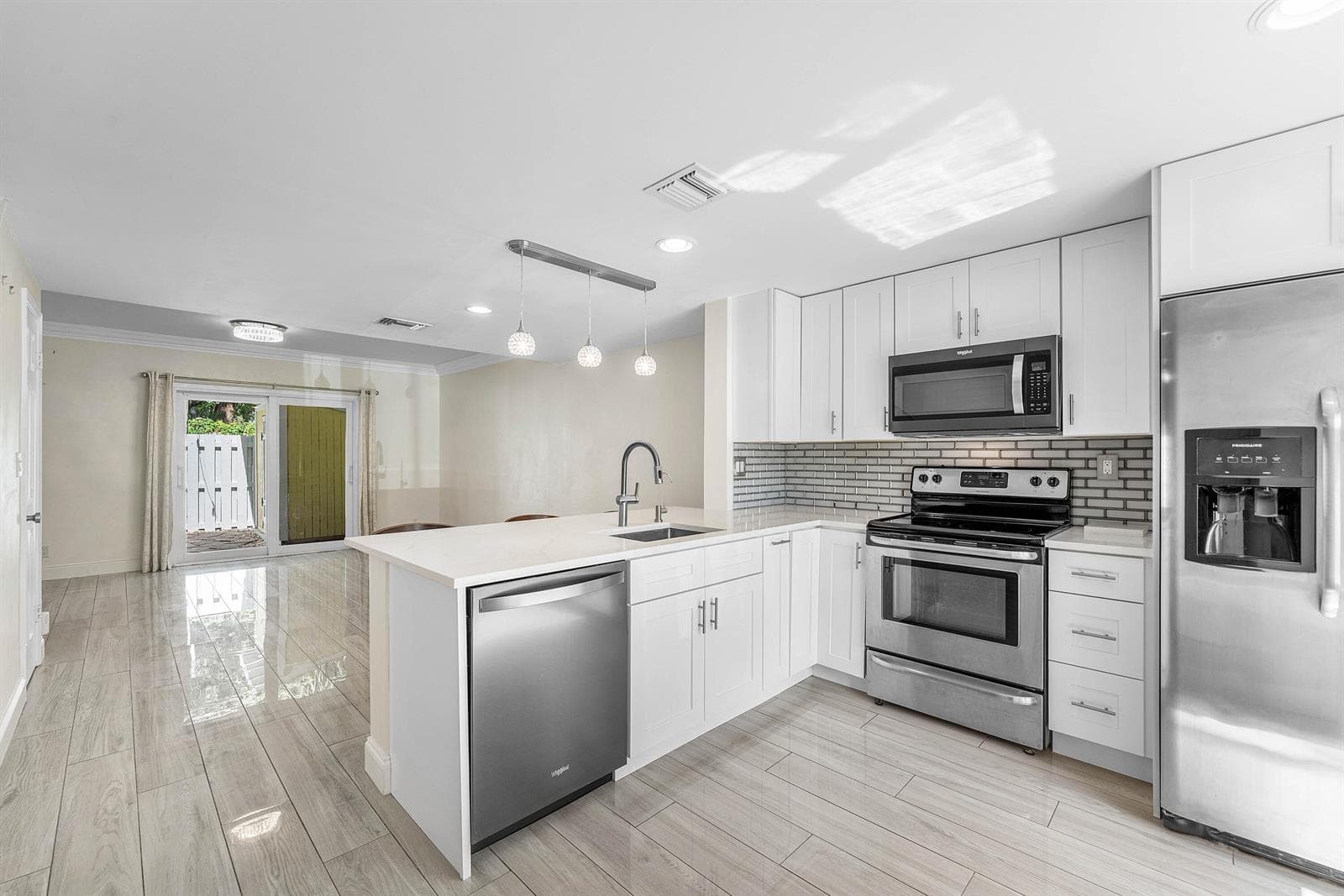 009-2503Northeast15thStreet-PompanoBeach